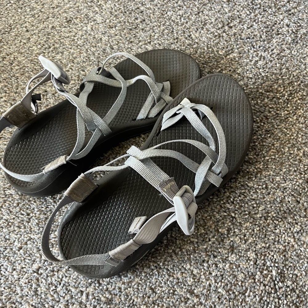 Chaco Cloud Metallic Gray Sport Sandals with Adjustable Straps
